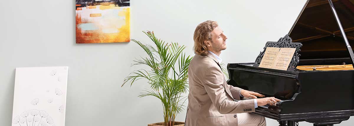 concert pianist practising